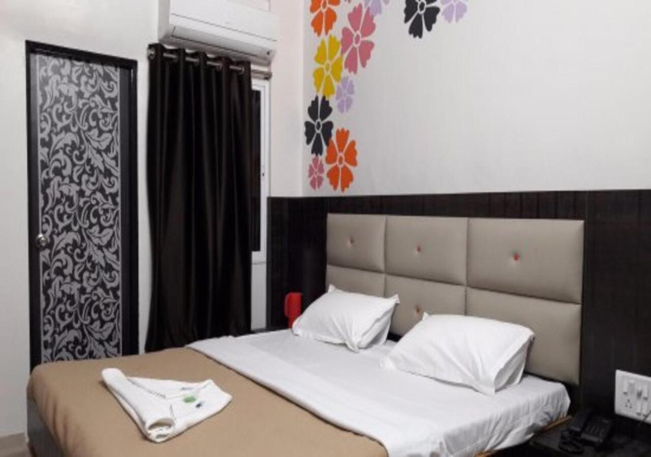 Hotel Royal Regency ออรังกาบัด ภายนอก รูปภาพ